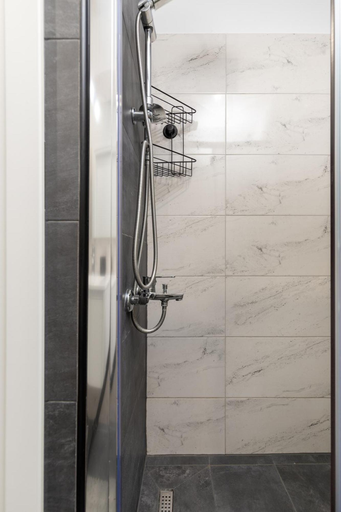 Modern Apartment 305 クサンチ エクステリア 写真